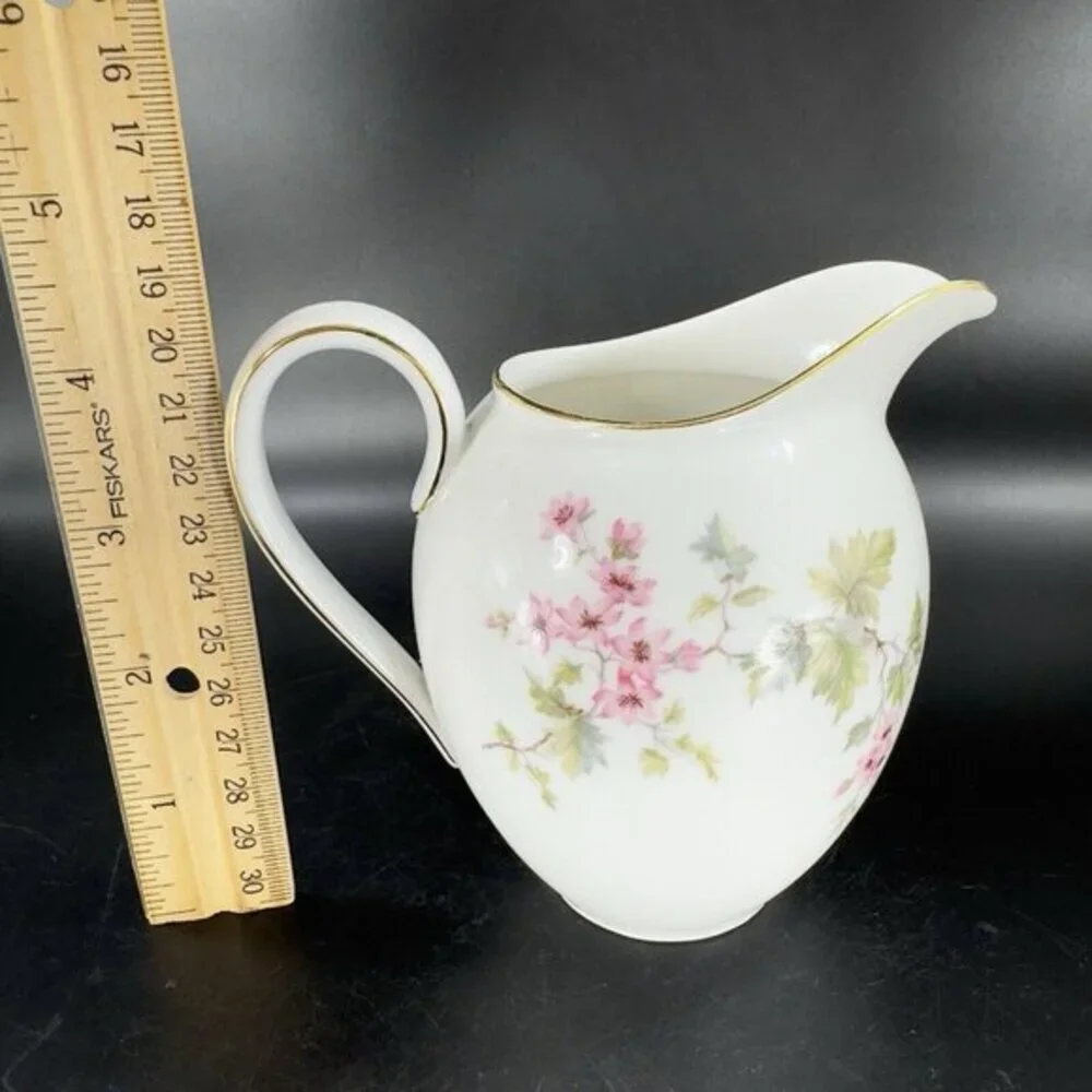 Hutschenreuther Selb LHS Bavaria Germany Porcelain Painted Small Pitcher Creamer